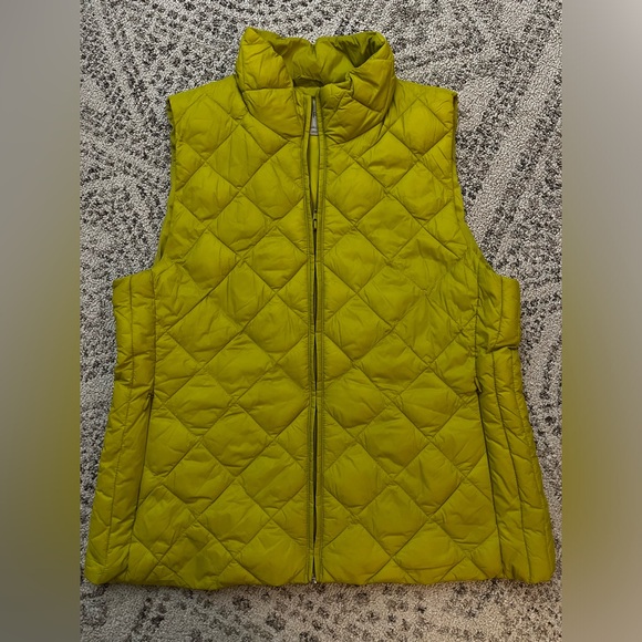 Ann Taylor Loft Quilted Vest - Picture 3 of 8